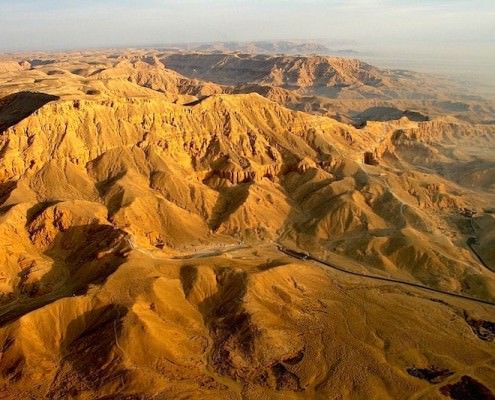 Valley of the Queens - Photo by Zureks