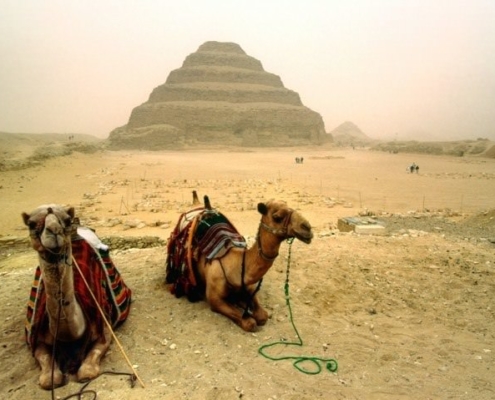 Pirâmide-de-degraus-do-Faraó Djoser