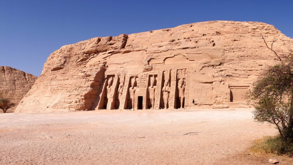 Pequeno Templo de Nefertari, Abu Simbel, Egito