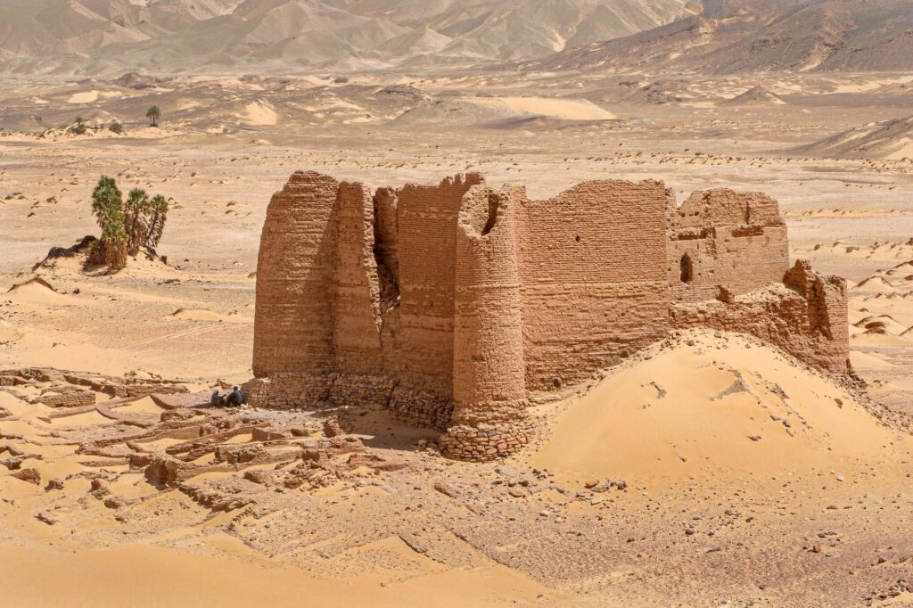 Kasr El Labkha Roman fortress rising from sand dunes in the Western Desert near Kharga Oasis, Kharga Oasis