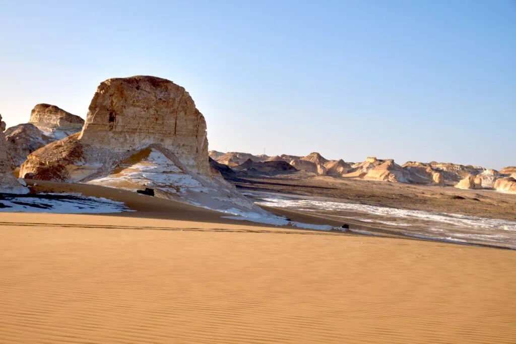 Crystal Mountain in Egypt’s Western Desert – glittering quartz ridge in the Farafra Protected Area, part of a national park since 2002.