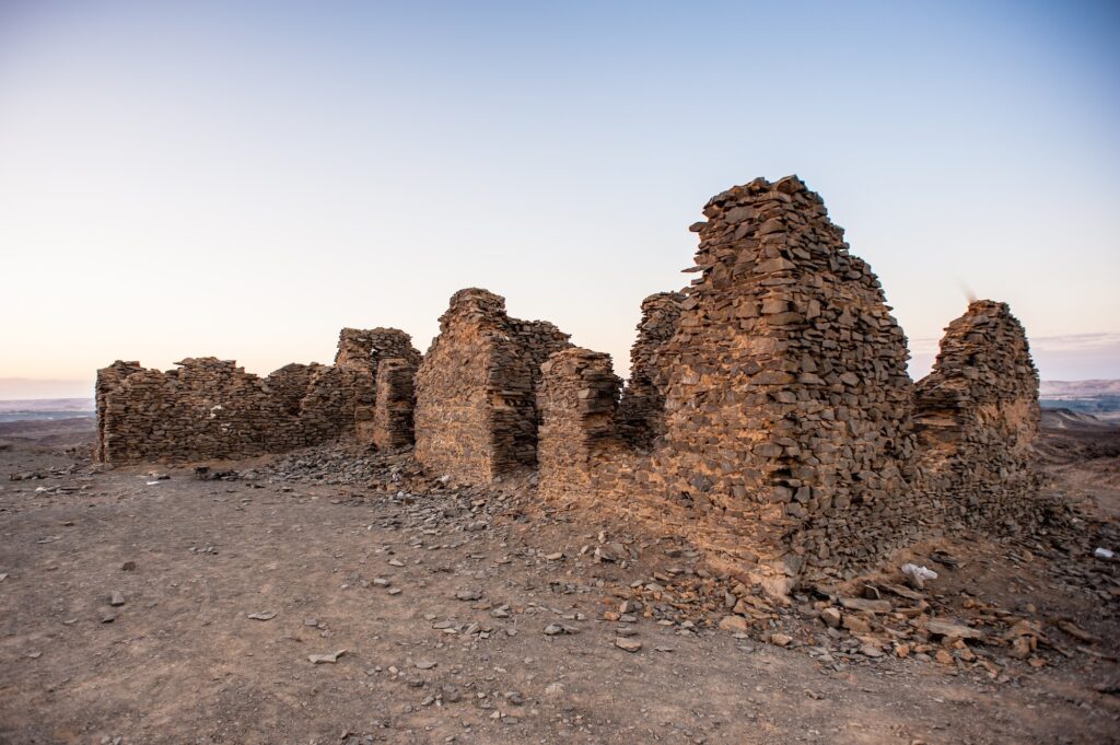 English House on English Mountain in Bahariya Oasis, Egypt – historic British outpost with panoramic desert views