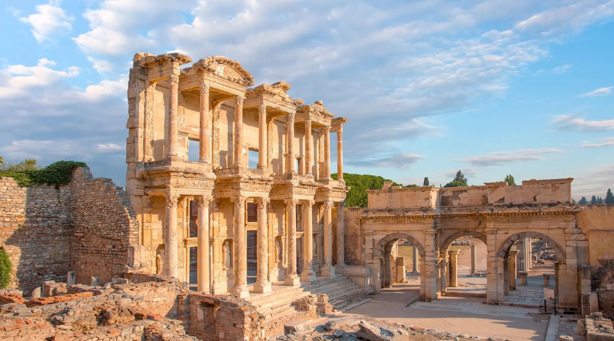 Ephesus In Izmir – One Of The Seven Wonders Of The Ancient World