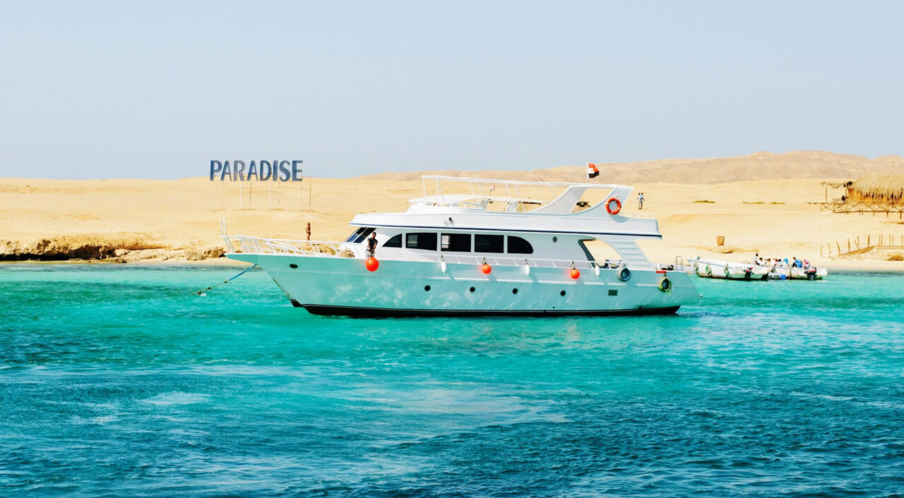Hurghada Paradise Island ( Giftun Island ) - Egypt