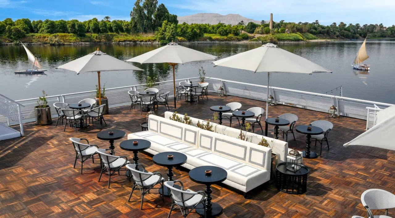 Sun deck on Mövenpick MS Darakum with loungers and umbrellas