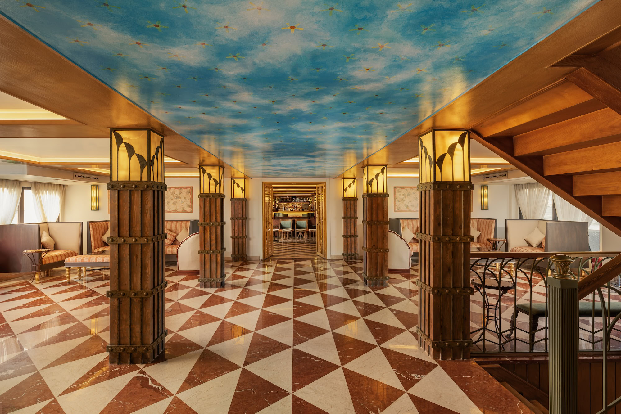 Spacious lobby on DWA Nile Cruise with elegant décor
