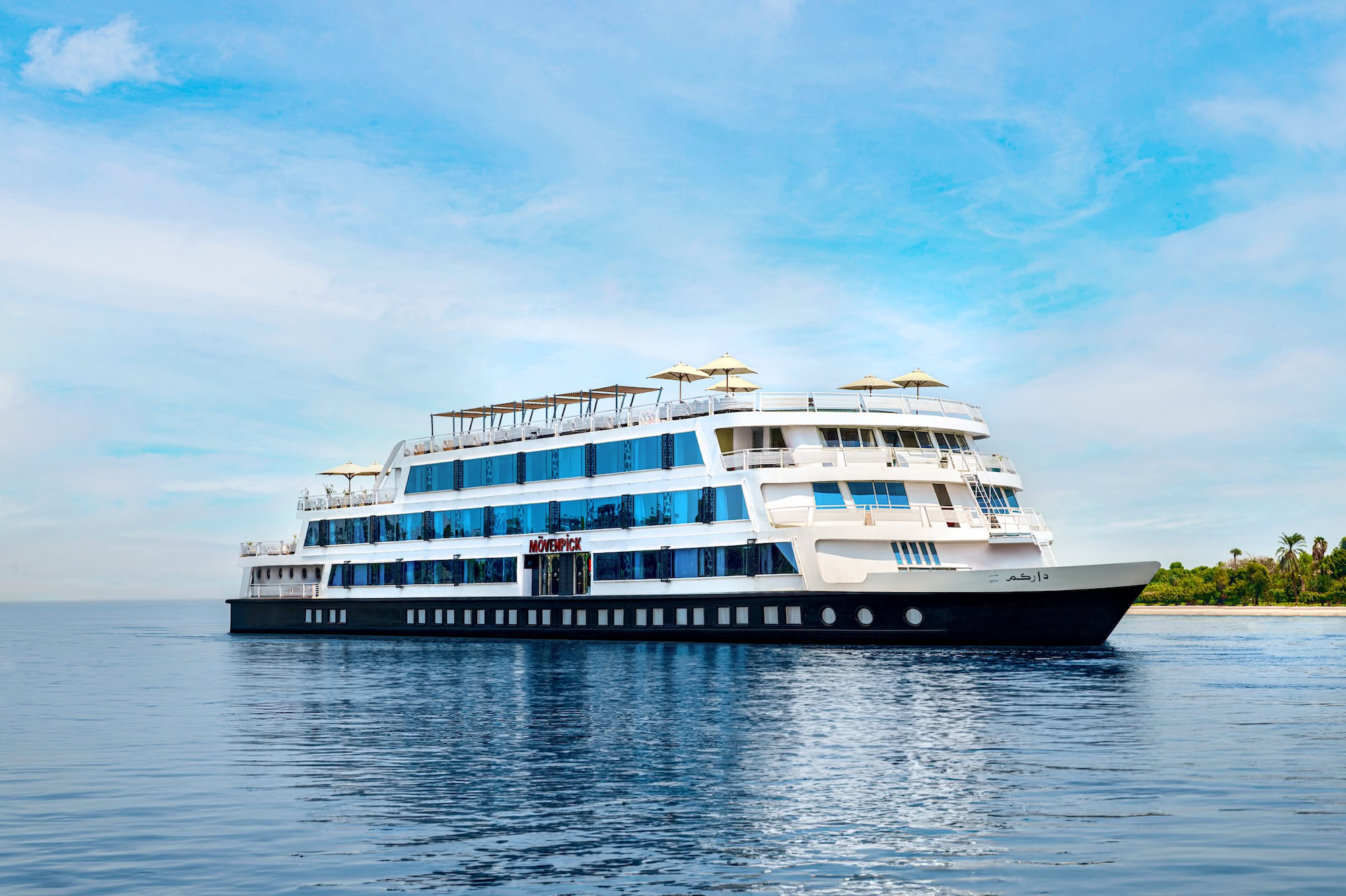 Mövenpick MS Darakum sailing on the Nile River