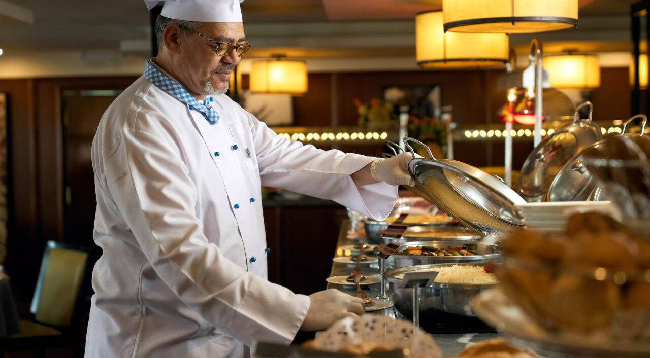 Restaurante do cruzeiro pelo Nilo MS Esplanade