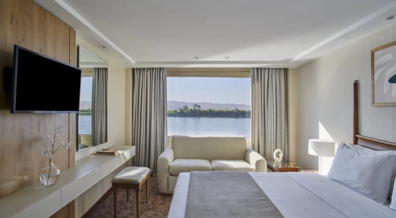 Luxury suite on Mövenpick MS Royal Lotus with private balcony