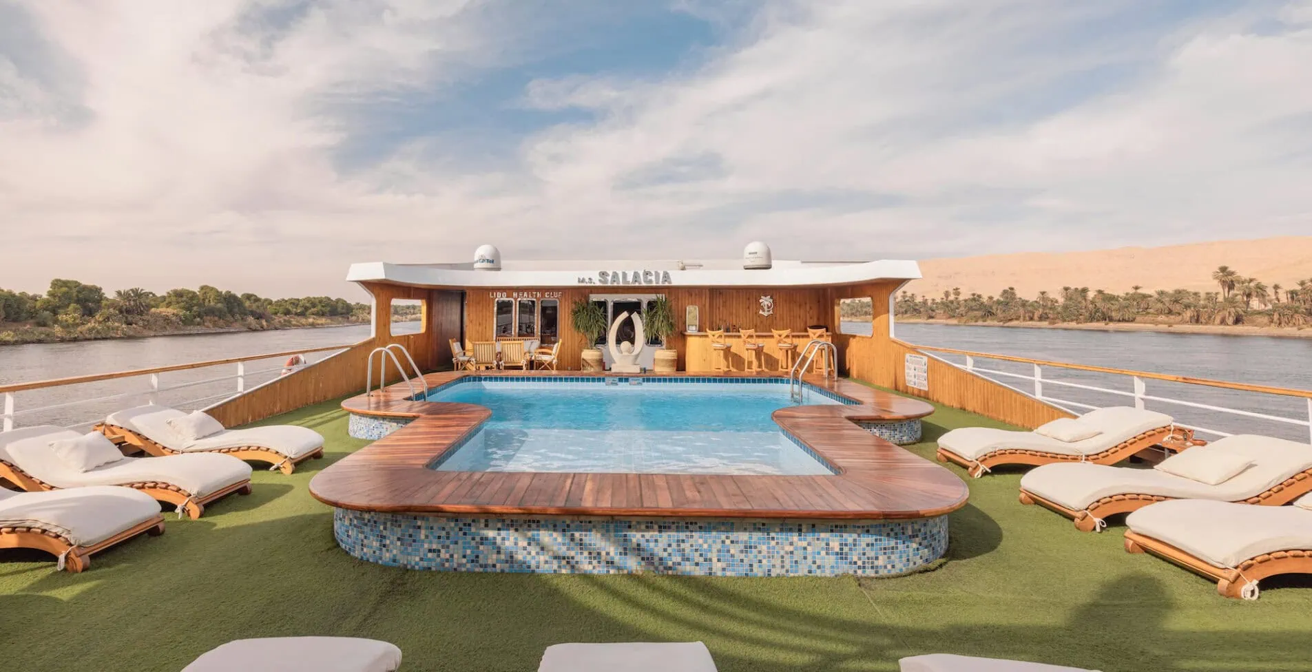 MS Salacia Lido Sundeck 1905x976 crop 52 79
