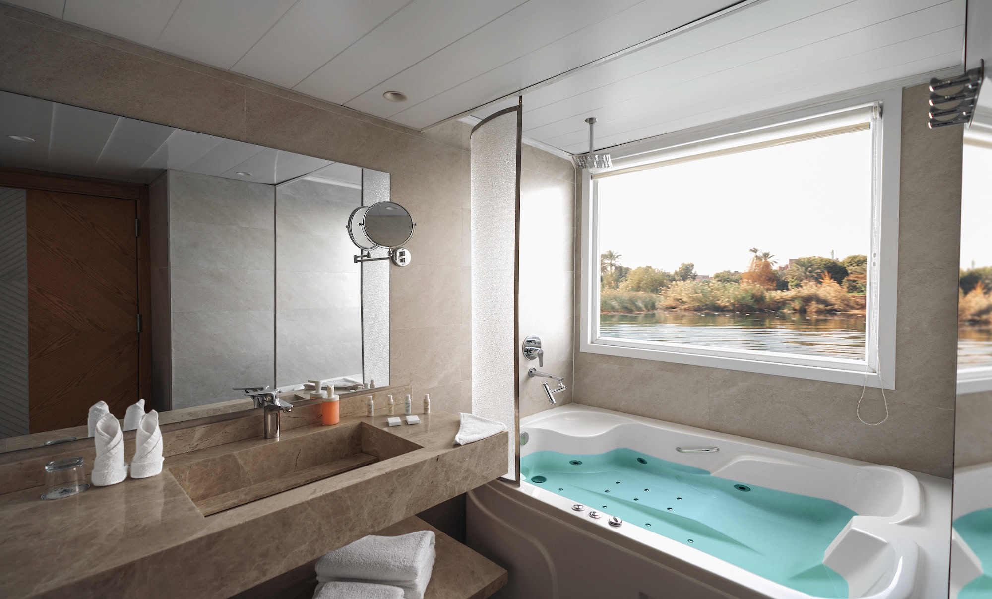 Merit Dahabiya bathroom