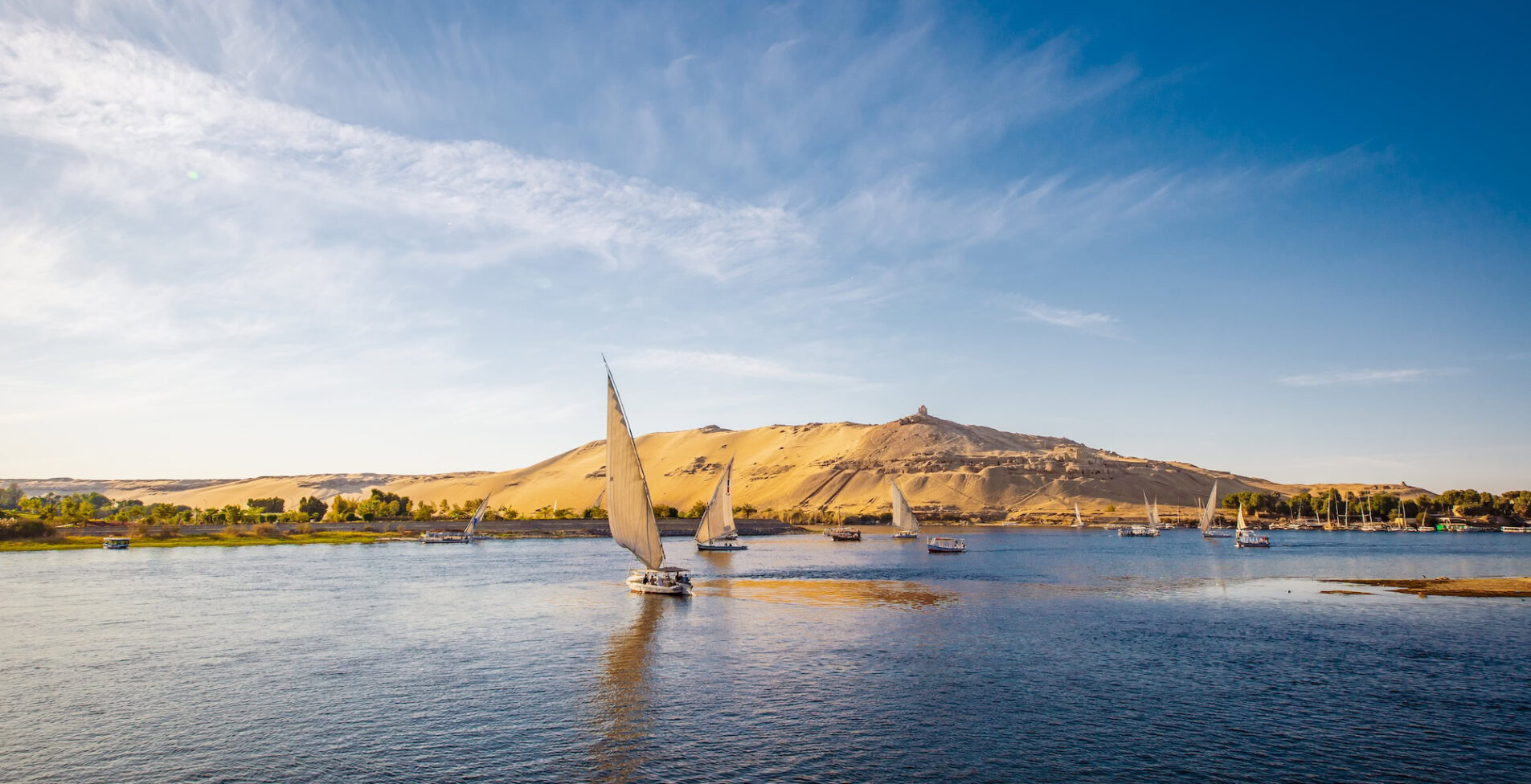 Nile river cruise ship 1 1905x976 crop 50 72