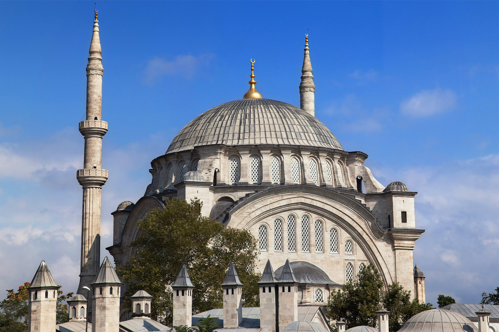 Majestic view of Süleymaniye Mosque with its iconic domes and minarets