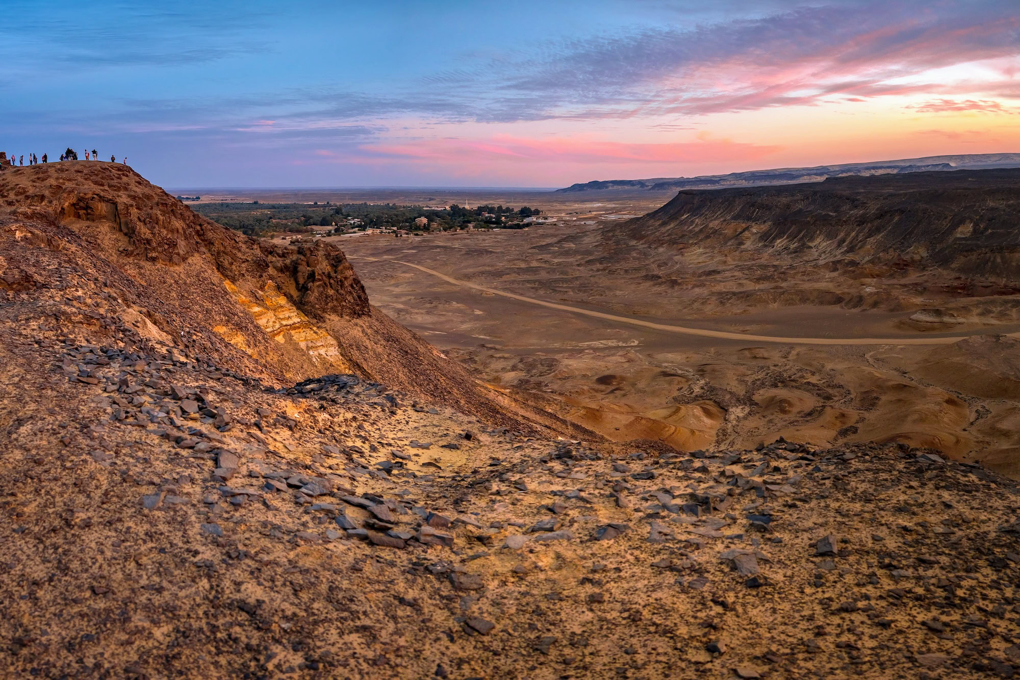 Bahariya Oasis Tour – Visiting a Land Where Dinosaurs Roamed