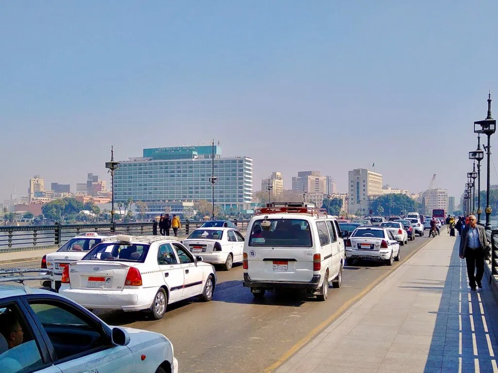 Heavy traffic on the Qasr El Nil bridge