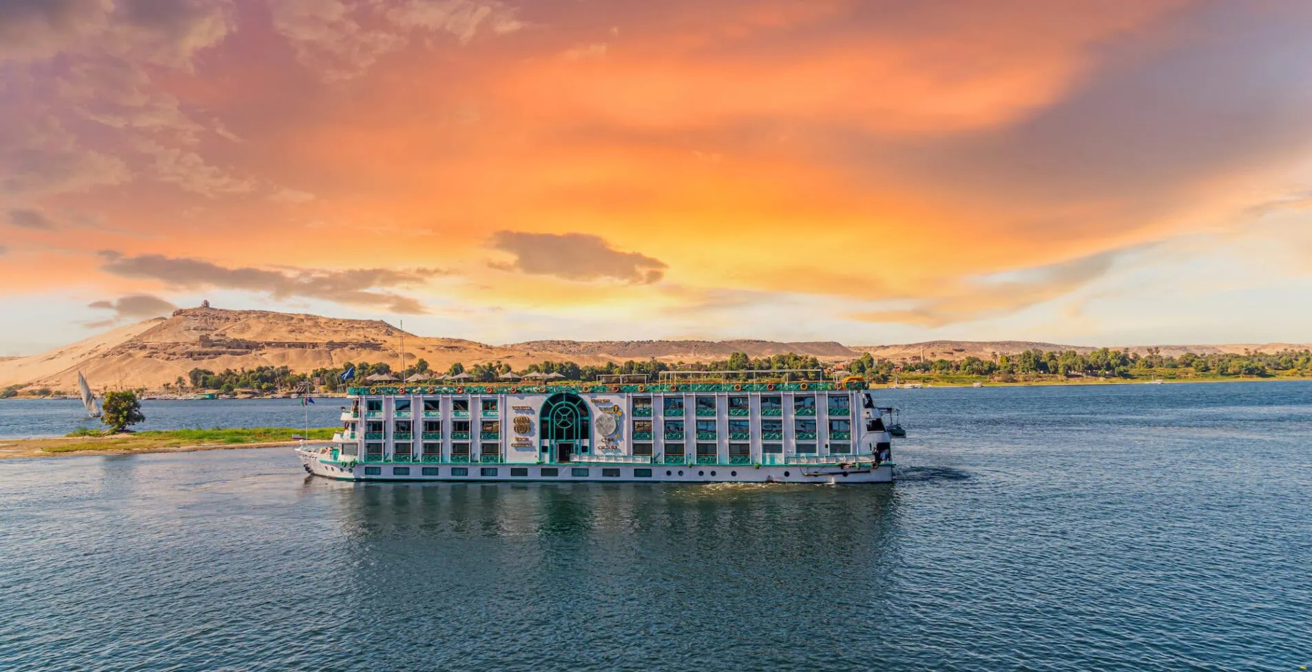 Sonesta Moon Goddess 3 1905x976 crop 48 64