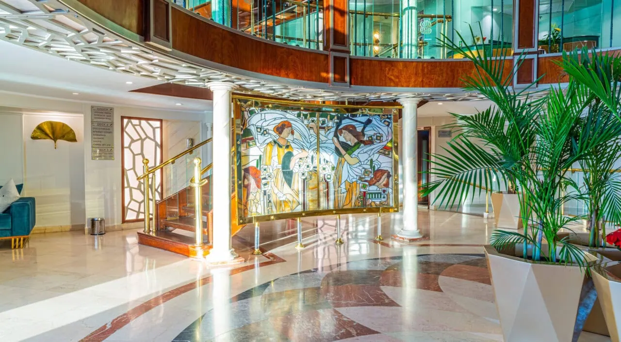 Área do saguão no Sonesta Moon Goddess com decoração moderna