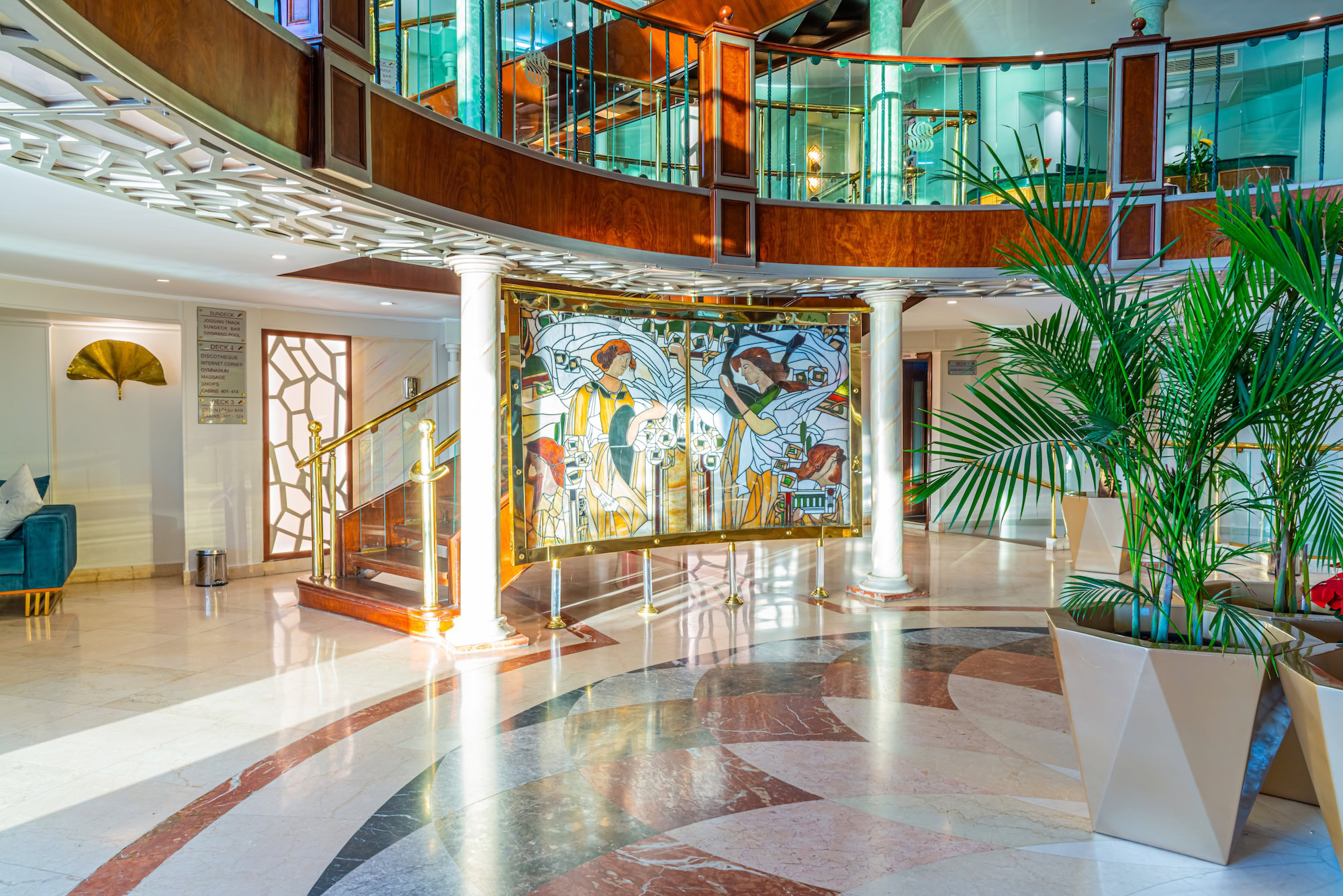 Área do saguão no Sonesta Moon Goddess com decoração moderna