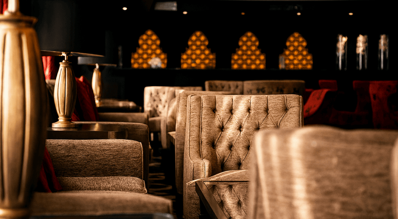 Lounge do MS Steigenberger Minerva com assentos elegantes