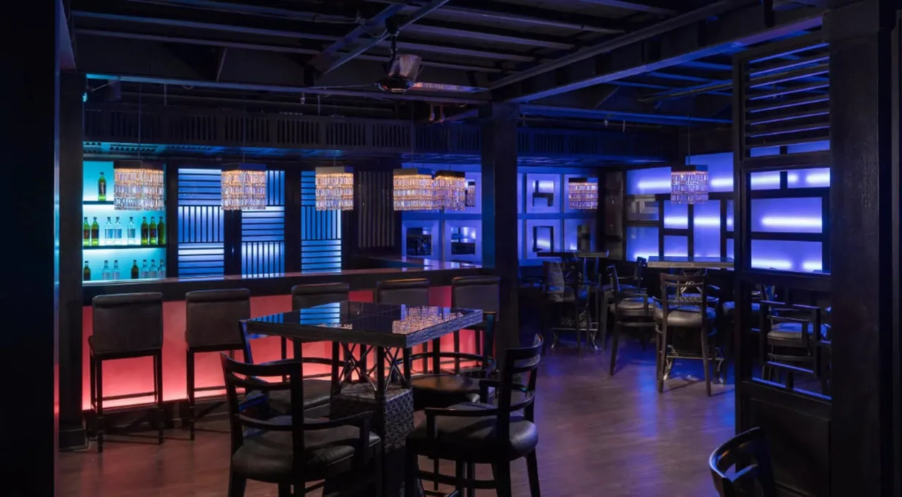 Indoor bar on MS Steigenberger Omar El Khayam with elegant seating and warm lighting