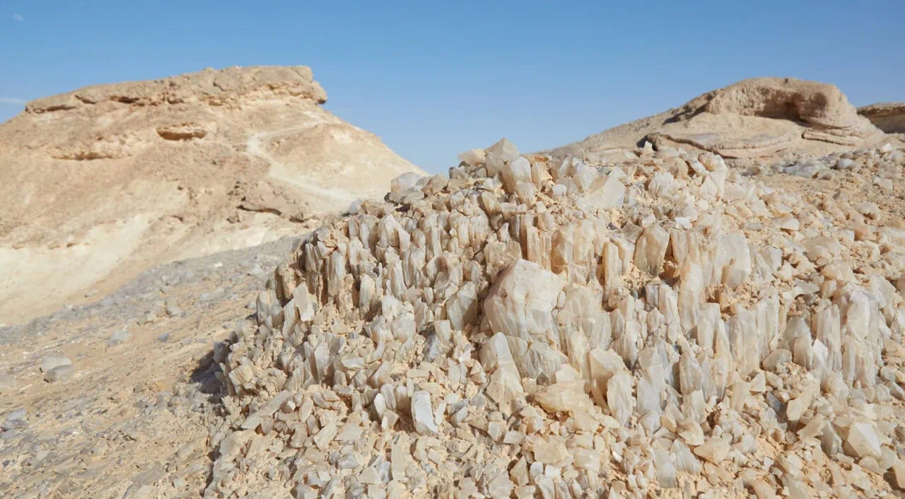 Crystal Mountain, Western Desert