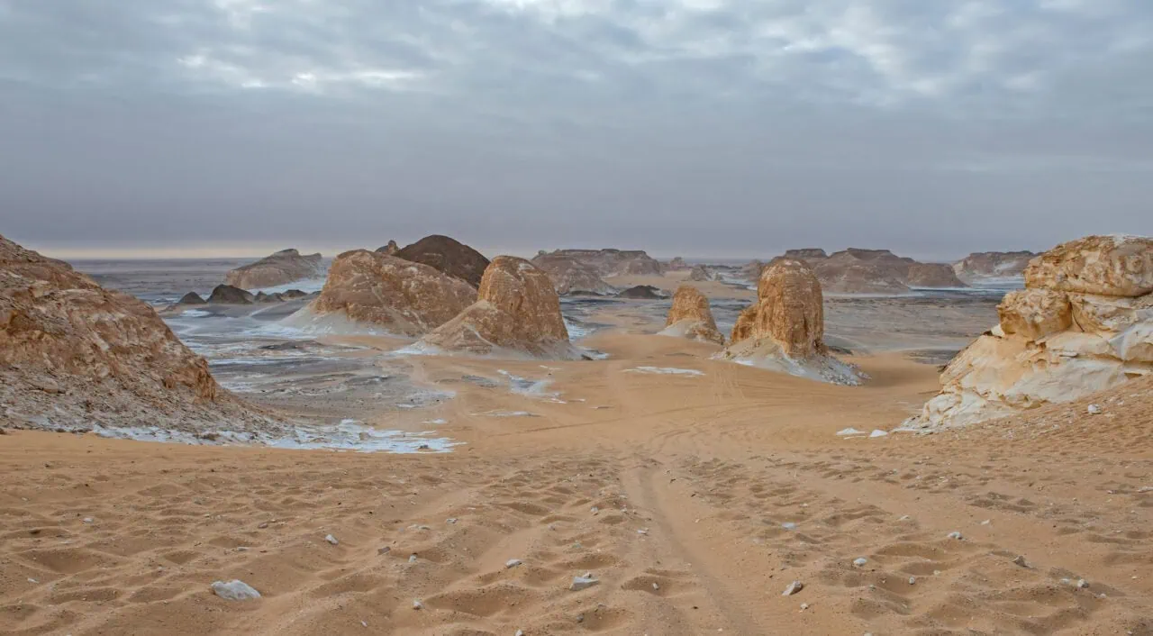The Valley of Agabat, White Desert