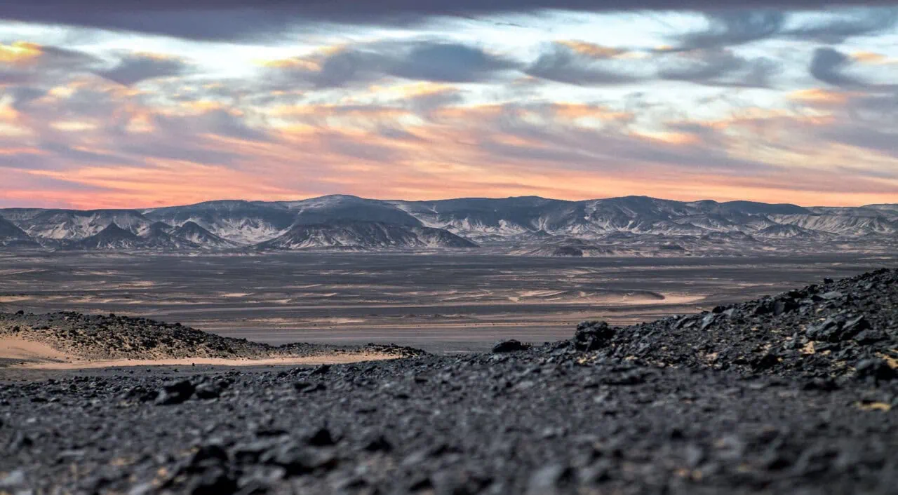 The Black Desert, Bahariya Oasis