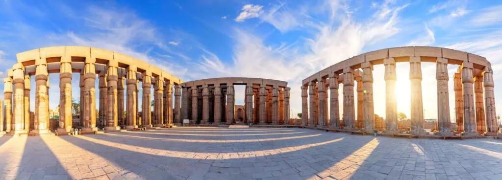 O Templo de Colunas e o Salão Hipostilo