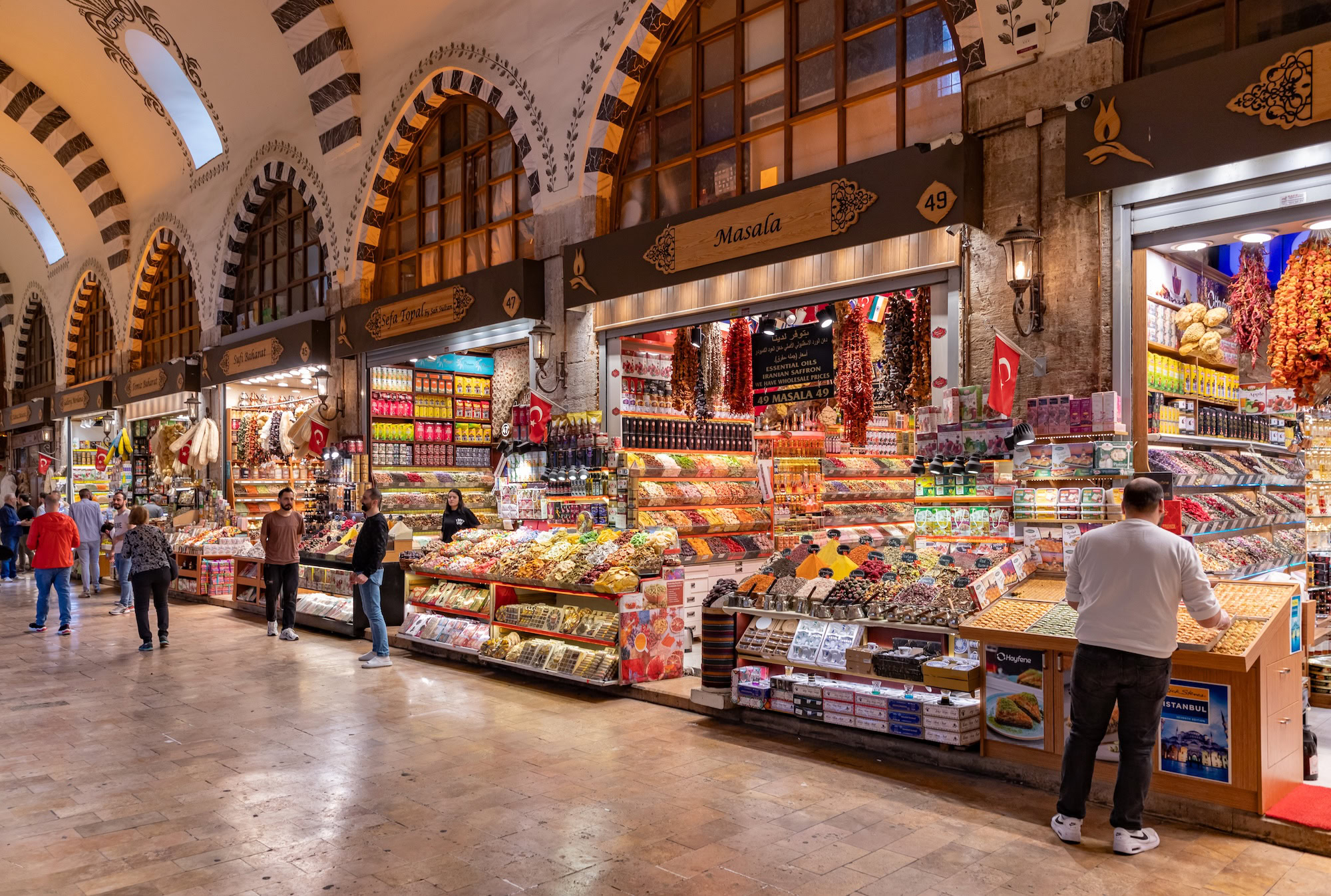 The Spice Market In Istanbul – Epic Spice Trade Center Of Turkey