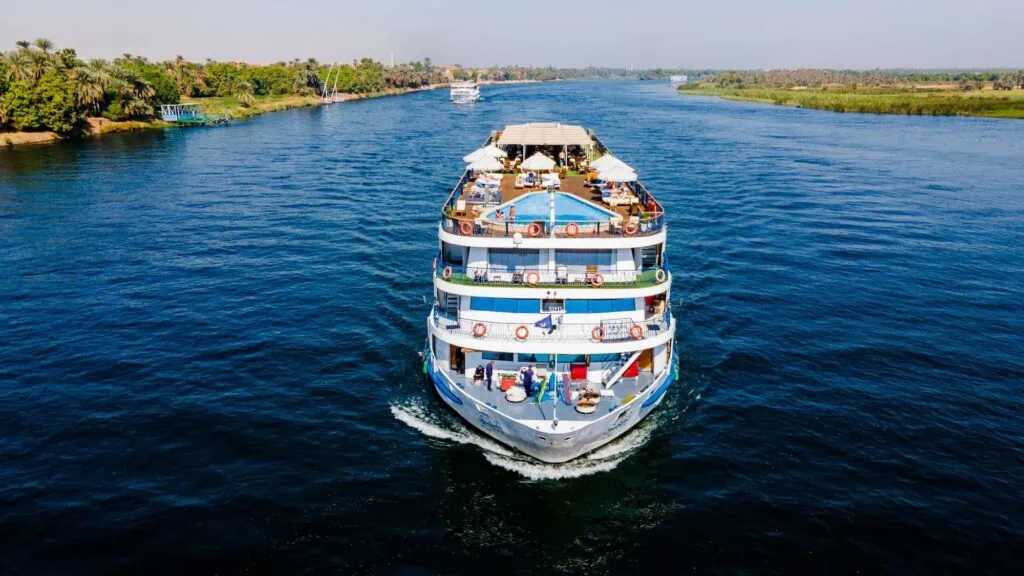 MS Amwaj Livingstone sailing on the Nile River
