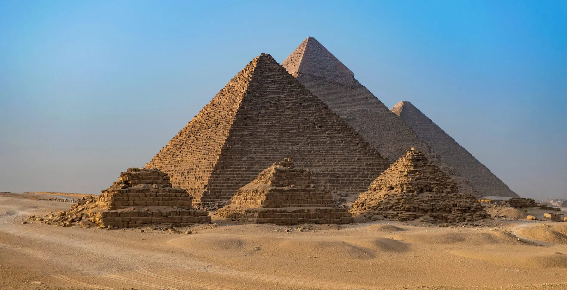 Great pyramids in Giza Egypt