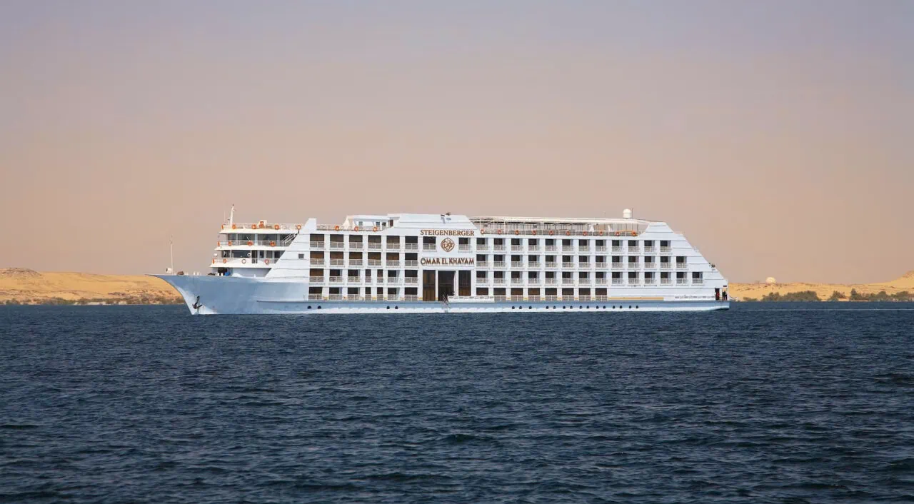 Steigenberger Omar El Khayam cruising the Nile