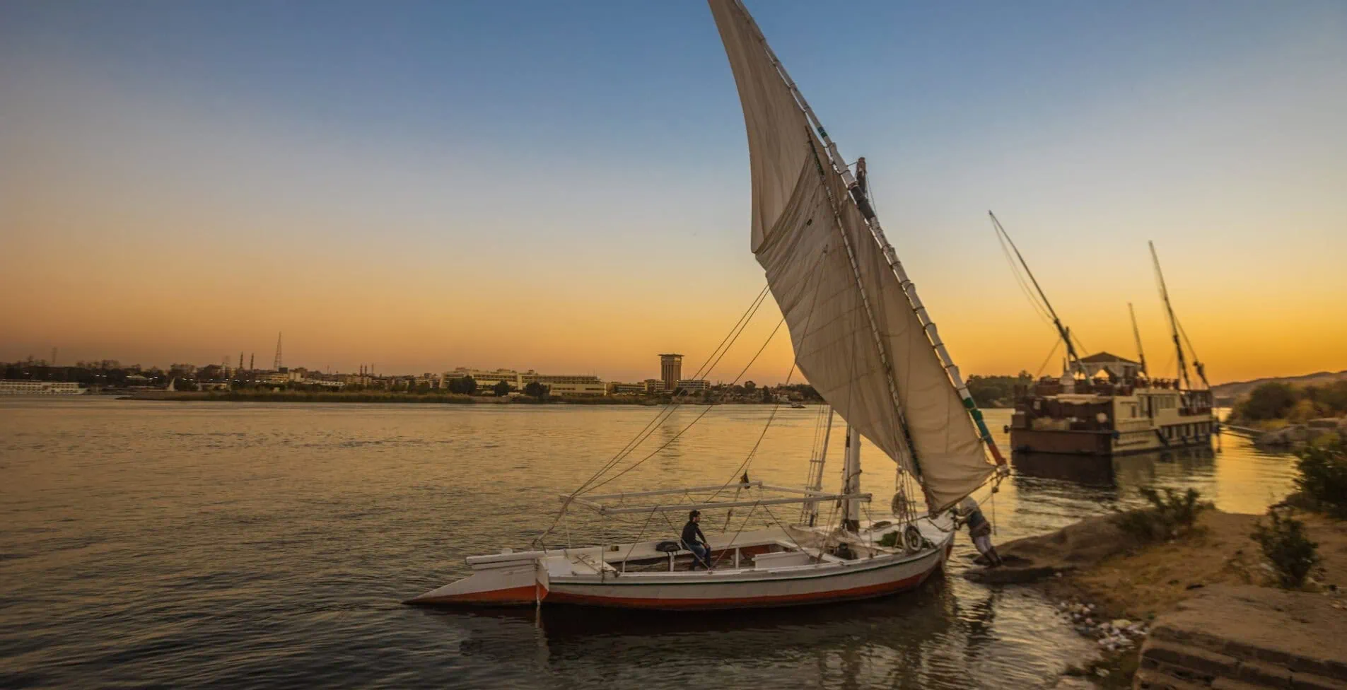 Sunset in the Nile River in Egypt 1905x976 crop 52 67