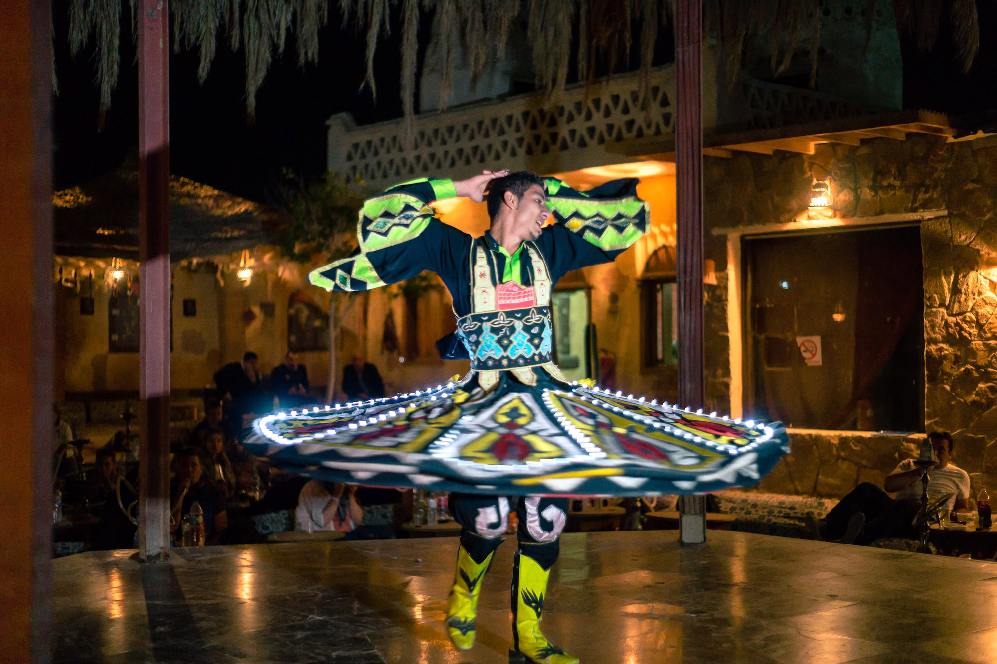 Tanoura show