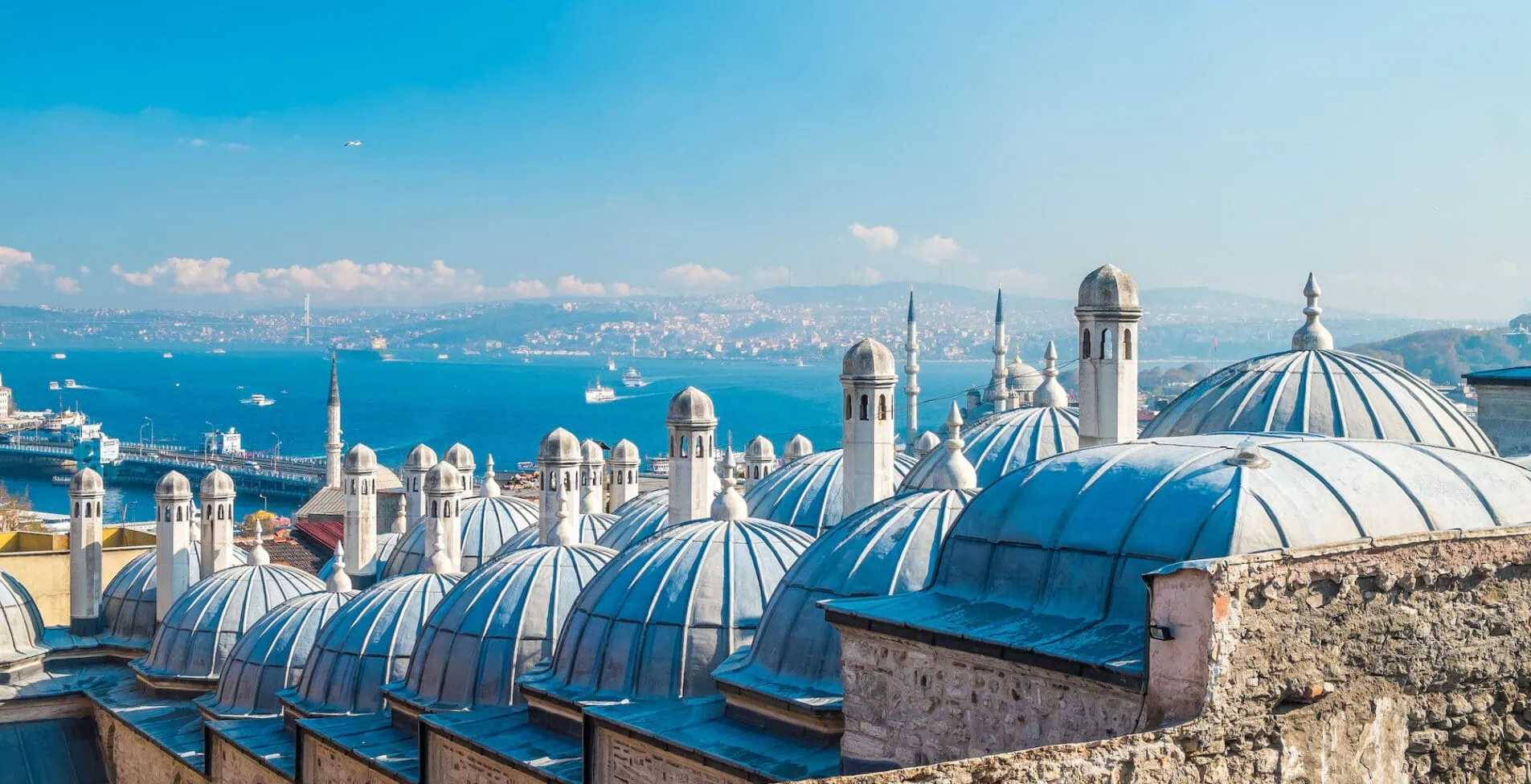 The beautiful Suleymaniye mosque in Istanbul Turkey 1905x976 crop 51 79