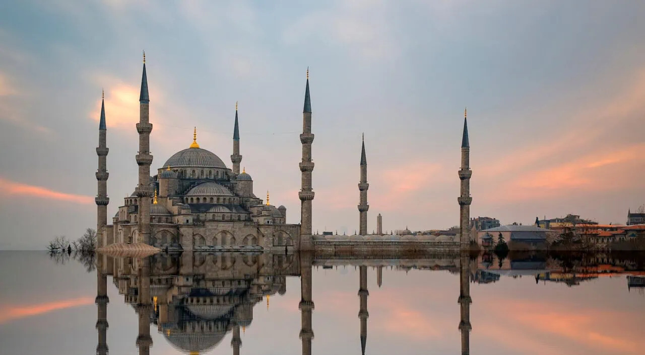Blue Mosque (Sultan Ahmed Mosque) — Mezquita Azul (Sultanahmet Camii), en Estambul