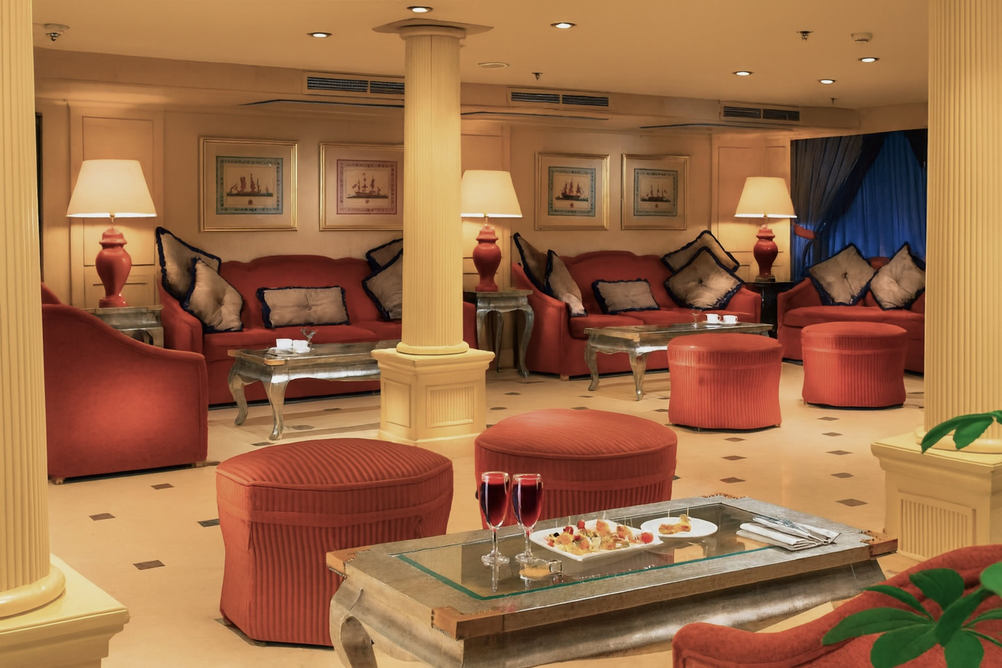 Lounge accogliente della Jaz Jubilee con divani comodi e arredamento moderno