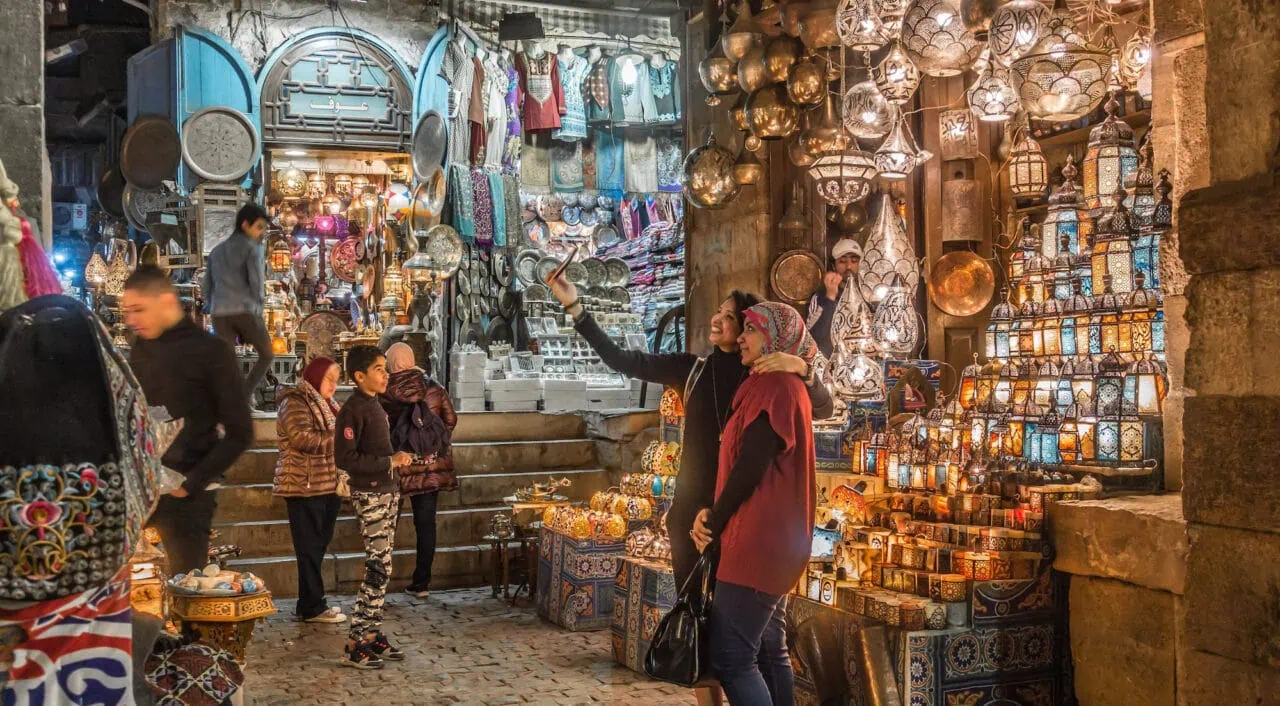 Bazar Khan el Khalili, no Cairo