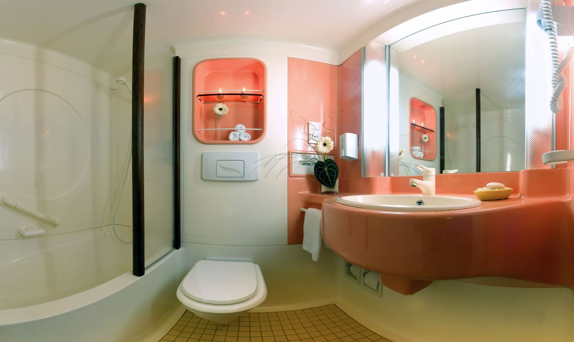 Elegant bathroom on Mövenpick Prince Abbas with modern décor