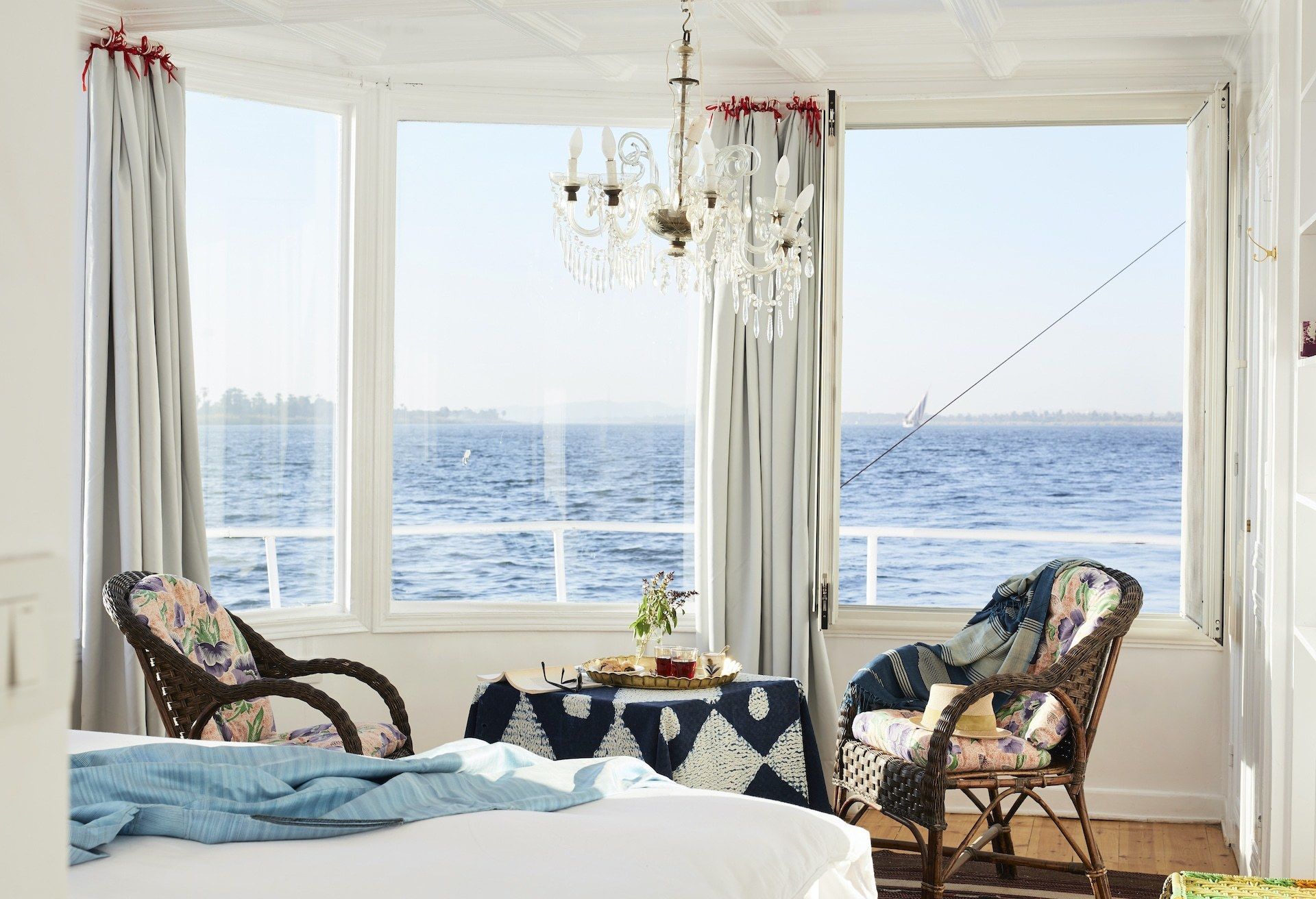 Nour El Nil Dahabiya suite